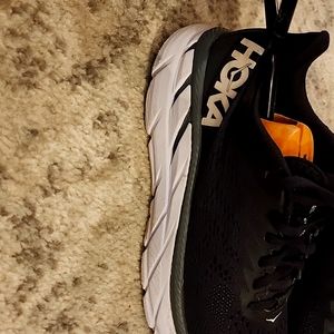 Hoka black one one